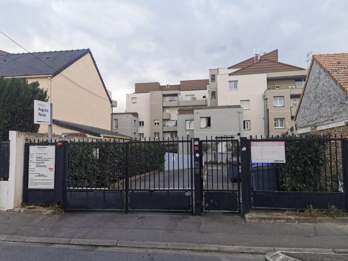 Logerthine Bezons Apartment Екстериор снимка